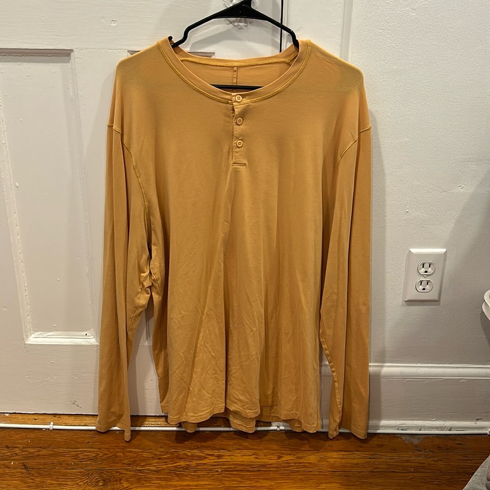 Lululemon XL long sleeve Henley
